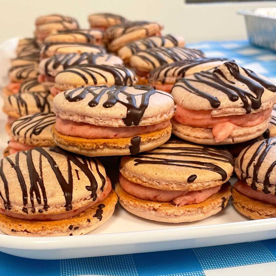 Strawberry Macarons with Buttercream, Jam & Chocolate Drizzle
